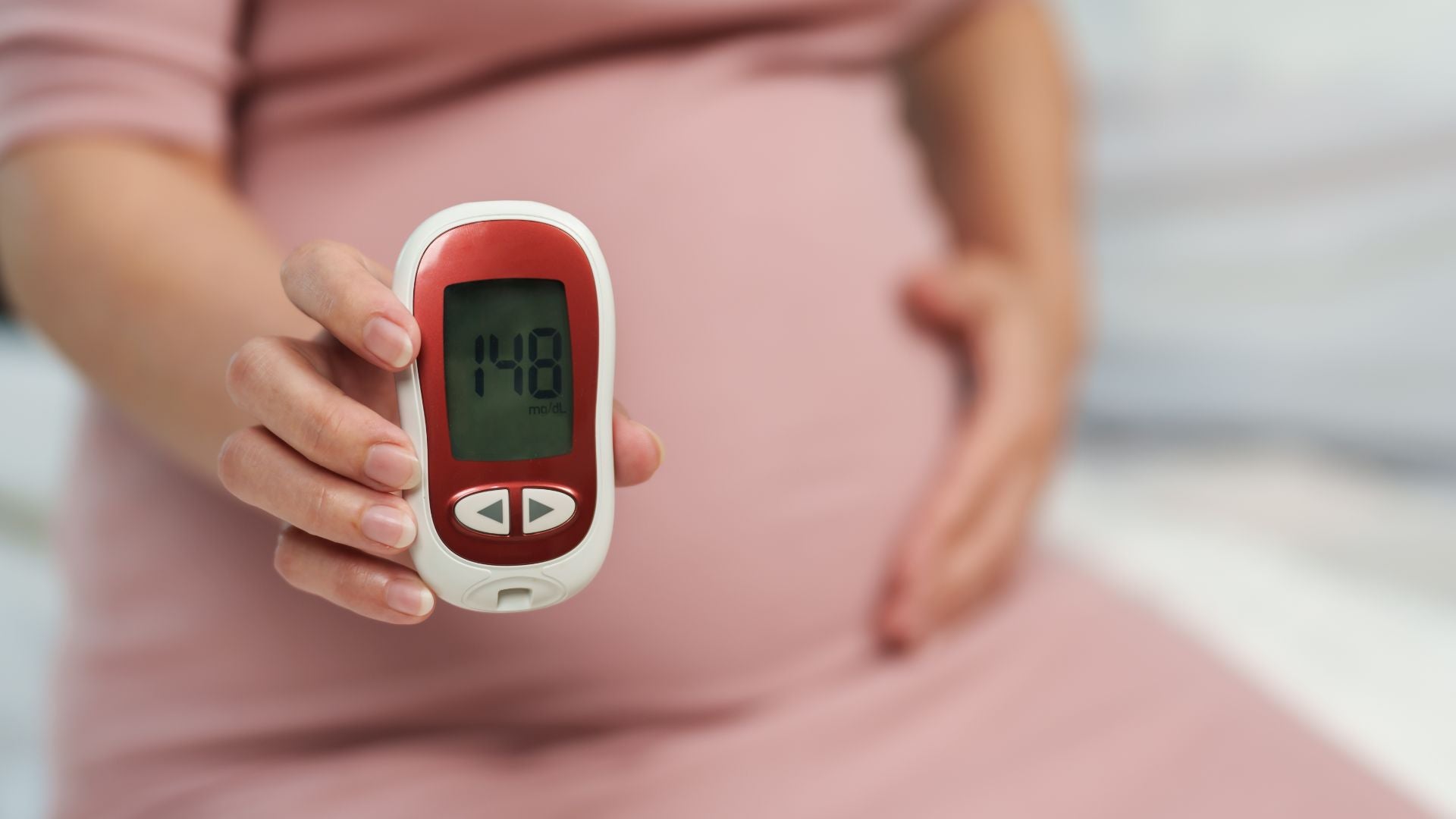 How to control diabetes during pregnancy?